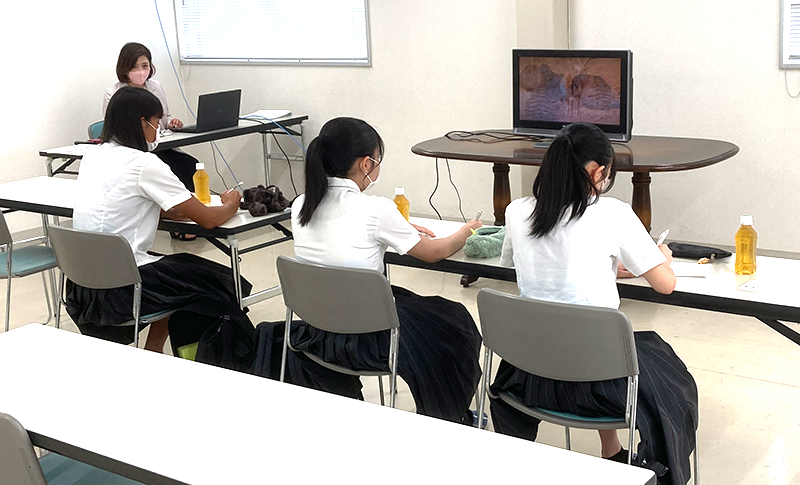 社内見学：動画視聴